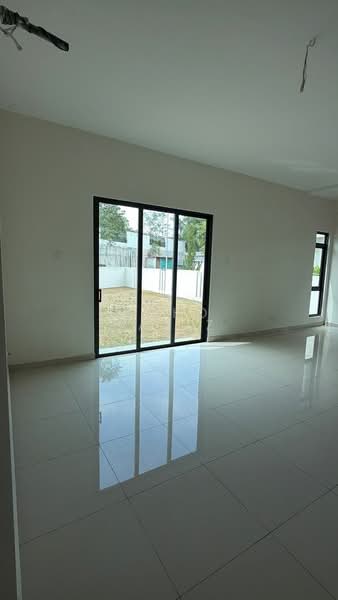 2-storey Terraced House for Sale in Semenyih (Selangor) - Mohd Hafiz - Living Room - PropertyGuru.com.my