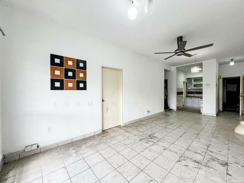 Apartment for Sale at Apartment Alunan Bayu - Lukman Hakim - Living Room - PropertyGuru.com.my