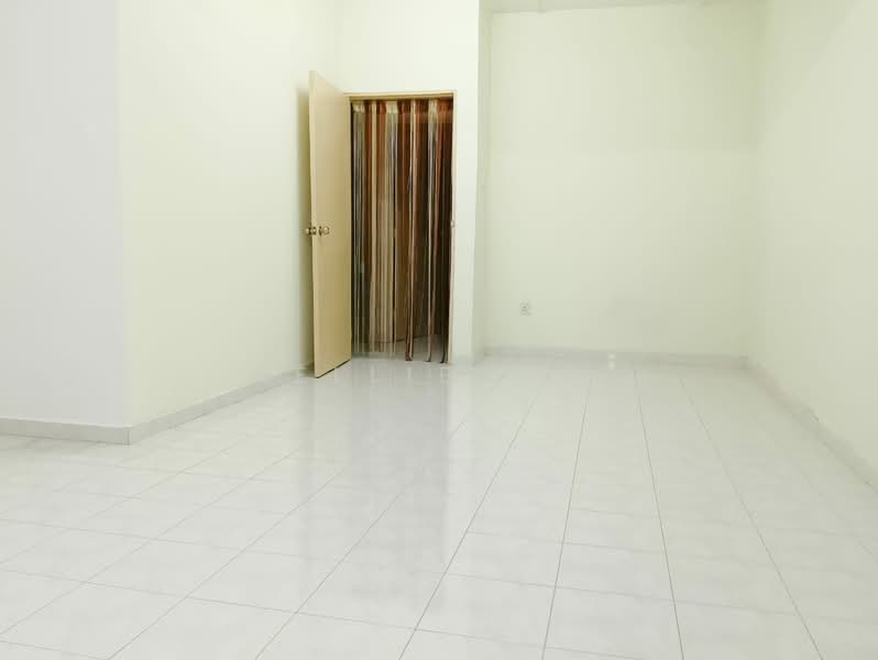 Taman Puteri Wangsa / Ulu Tiram / Desa Cemerlang untuk Untuk Dijual - RM 350,000, Feb 2026 - Interior - PropertyGuru.com.my