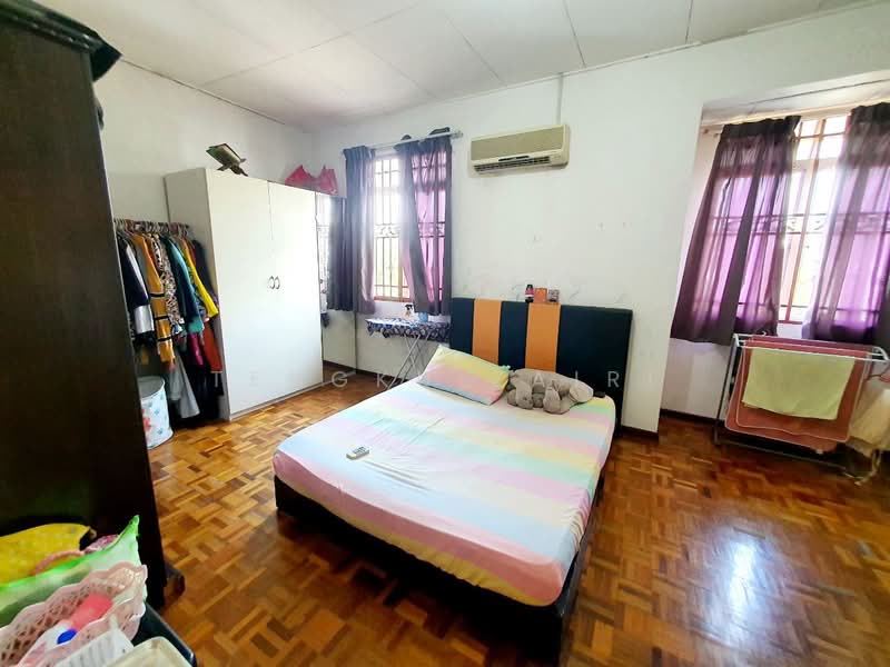 Terraced House for Sale in Seri Kembangan (Selangor) - Tengku Zairi - Bedroom - PropertyGuru.com.my