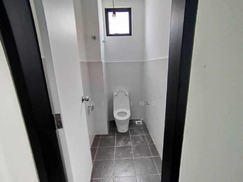 Shop / Office for Rent in Iskandar Puteri (Nusajaya) (Johor) - Kai Jing - Bathroom - PropertyGuru.com.my