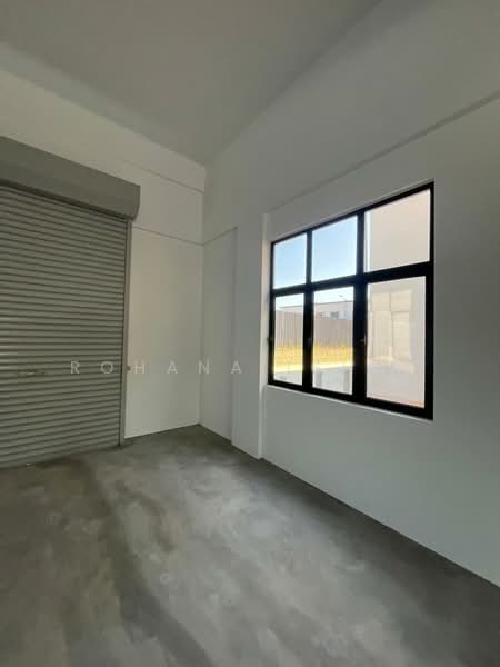 Shop / Office for Rent in Ijok (Selangor) - Rohana Ishak - Interior - PropertyGuru.com.my
