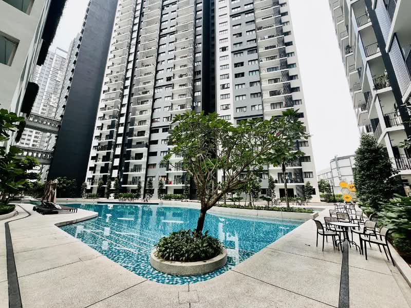 Huni @ Eco Ardence untuk Untuk Disewa - RM 1,750 /bulan, Feb 2026 - Pool - PropertyGuru.com.my