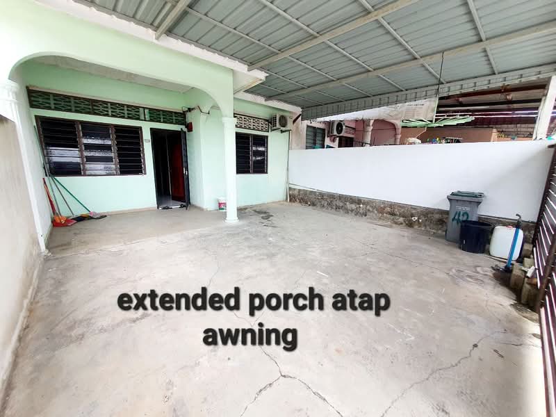 Taman Selasih Lukut Port Dickson untuk Untuk Dijual - RM 220,000, Feb 2026 - Exterior - PropertyGuru.com.my