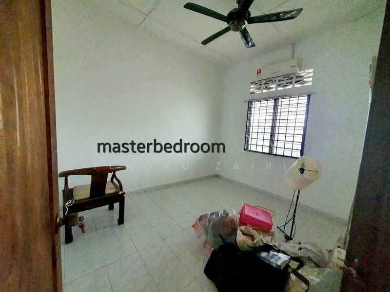 Taman Selasih Lukut Port Dickson untuk Untuk Dijual - RM 220,000, Feb 2026 - Master Bedroom - PropertyGuru.com.my