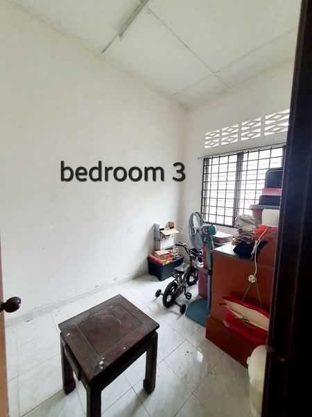 Taman Selasih Lukut Port Dickson untuk Untuk Dijual - RM 220,000, Feb 2026 - Bedroom - PropertyGuru.com.my