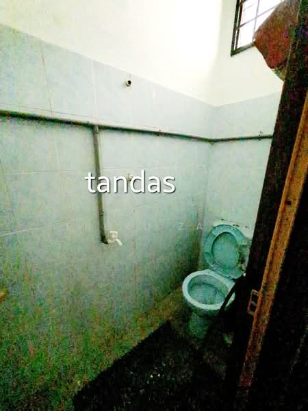 Taman Selasih Lukut Port Dickson untuk Untuk Dijual - RM 220,000, Feb 2026 - Bathroom - PropertyGuru.com.my