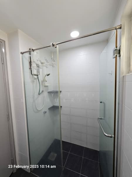 Condominium for Rent at Pantai Panorama Condominiums - Gayathry Muthukrishnan - Bathroom - PropertyGuru.com.my