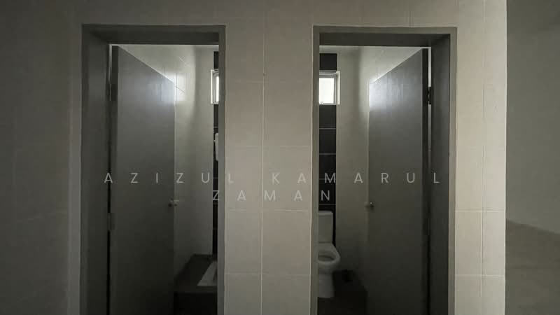Kedai / Pejabat untuk Dijual di Kajang (Selangor) - Azizul Kamarul Zaman - Bathroom - PropertyGuru.com.my