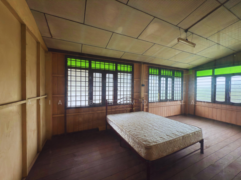 Tanah Lot Banglo bersaiz 870m² + Rumah Kayu 2 Tingkat di Pulau Kambing, Terengganu untuk Untuk Dijual - RM 500,000, Feb 2026 - Bedroom - PropertyGuru.com.my