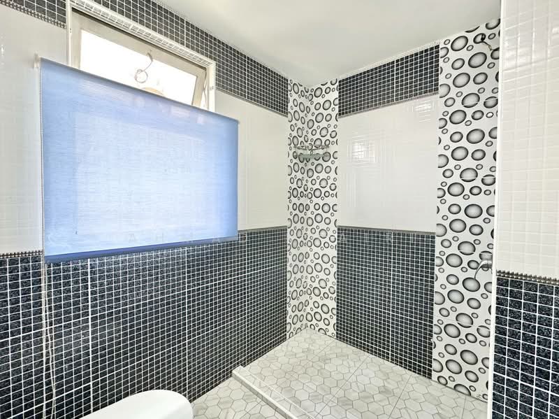 Condominium for Sale at The Tamarind - Ahmad Khairi - Bathroom - PropertyGuru.com.my