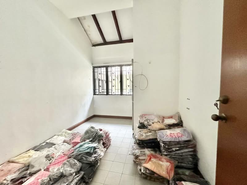 Bungalow for Sale in Seri Kembangan (Selangor) - Ahmad Khairi - PropertyGuru.com.my