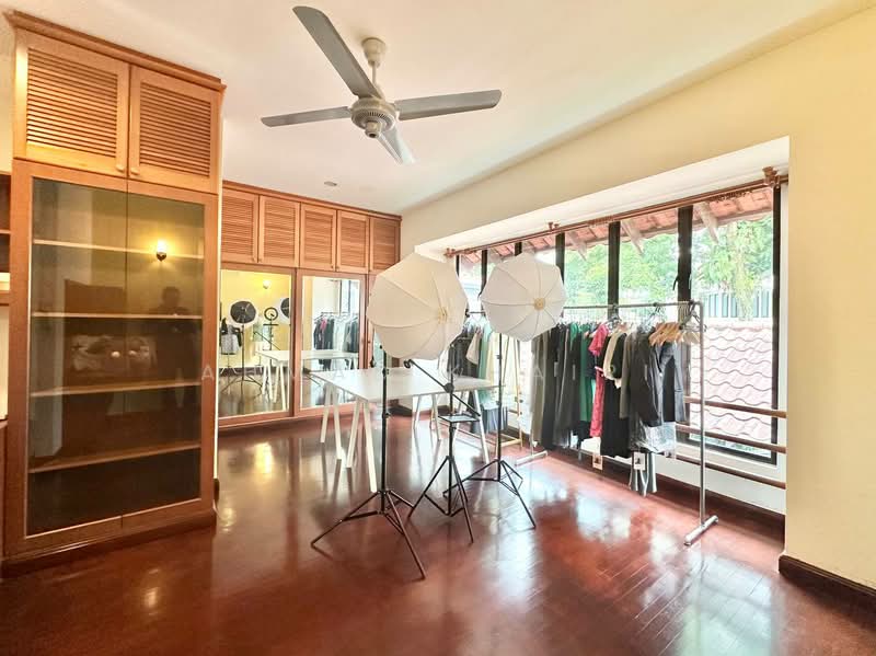 Bungalow for Sale in Seri Kembangan (Selangor) - Ahmad Khairi - PropertyGuru.com.my