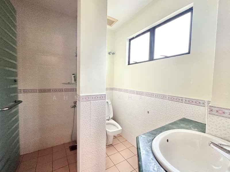 Bungalow for Sale in Seri Kembangan (Selangor) - Ahmad Khairi - PropertyGuru.com.my