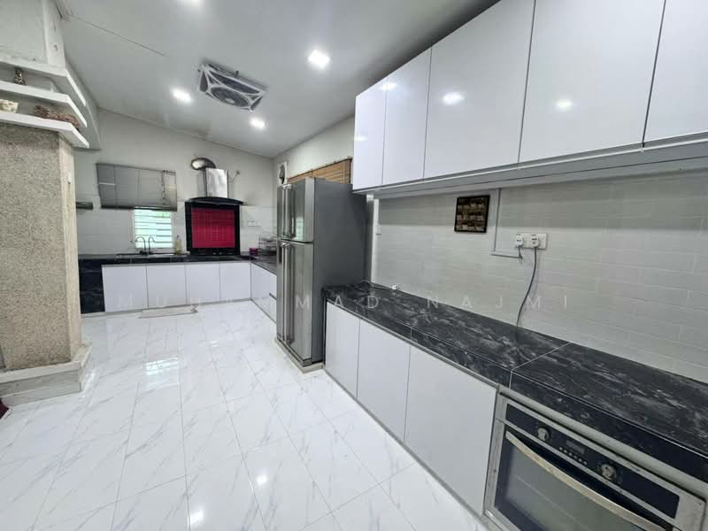 Bungalow for Sale in Dungun (Terengganu) - Muhammad Najmi - Kitchen - PropertyGuru.com.my