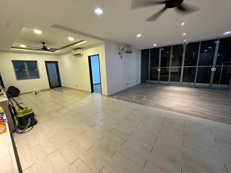 Condominium for Rent at Lakefront Residence - Li Yee Yap - Living Room - PropertyGuru.com.my
