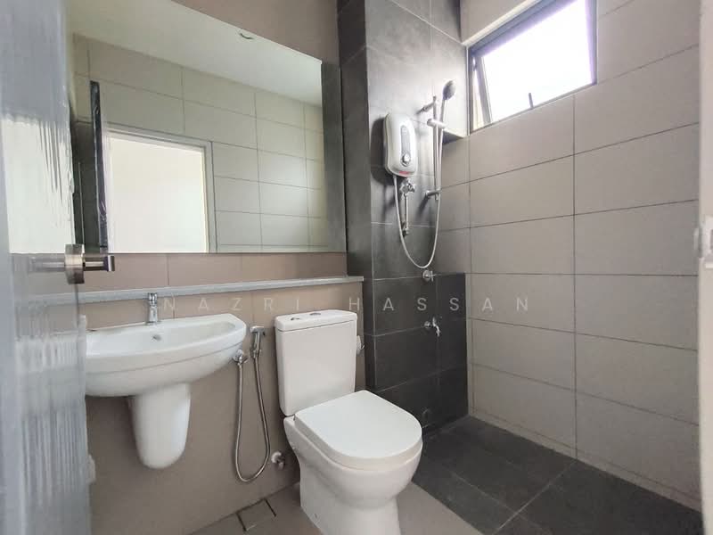 2-storey Terraced House for Sale in Elmina (Shah Alam) - Nazri Hassan - Bathroom - PropertyGuru.com.my