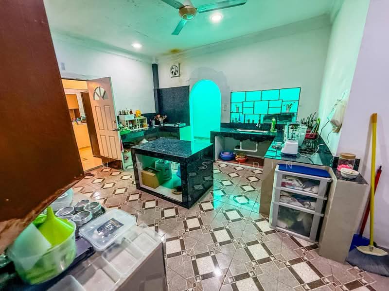 Bungalow for Sale in Kampung Tunku (Petaling Jaya) - Shiqin Saidin - Kitchen - PropertyGuru.com.my