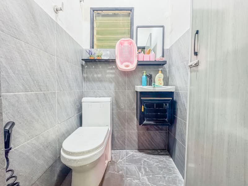 Townhouse for Sale in Ampang (Kuala Lumpur) - Mohd Salimi - Bathroom - PropertyGuru.com.my