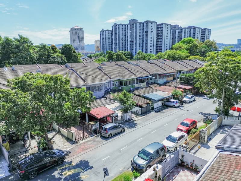 Townhouse for Sale in Ampang (Kuala Lumpur) - Mohd Salimi - Exterior - PropertyGuru.com.my