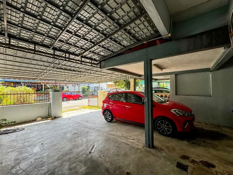 2-storey Terraced House for Sale in Taman Sri Serdang (Seri Kembangan) - Zaty Jasmin - Exterior - PropertyGuru.com.my