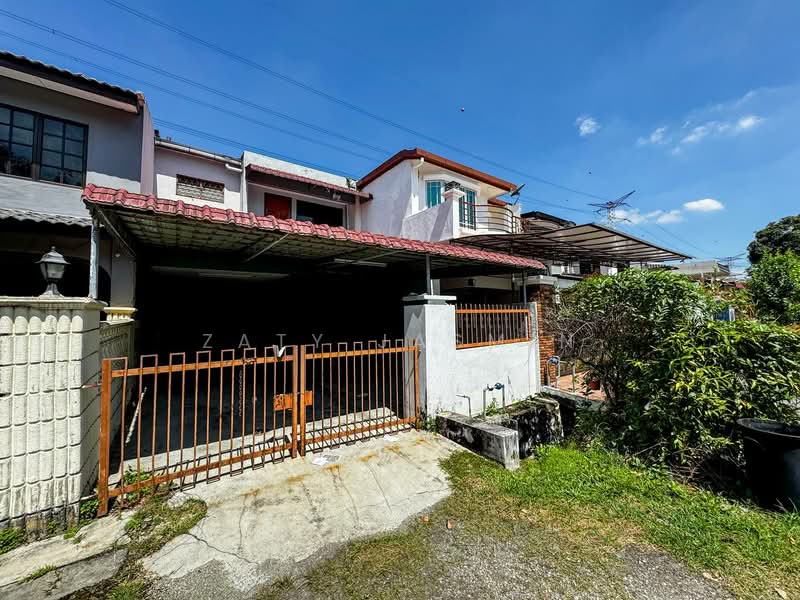 2-storey Terraced House for Sale in Taman Sri Serdang (Seri Kembangan) - Zaty Jasmin - Exterior - PropertyGuru.com.my