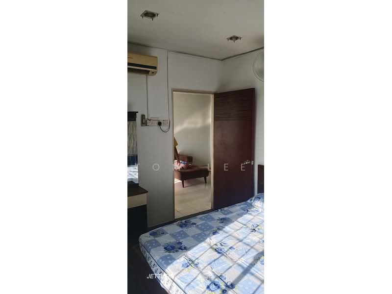 Apartment for Sale at Pangsapuri Perdana Villa - Tom Lee - Bedroom - PropertyGuru.com.my