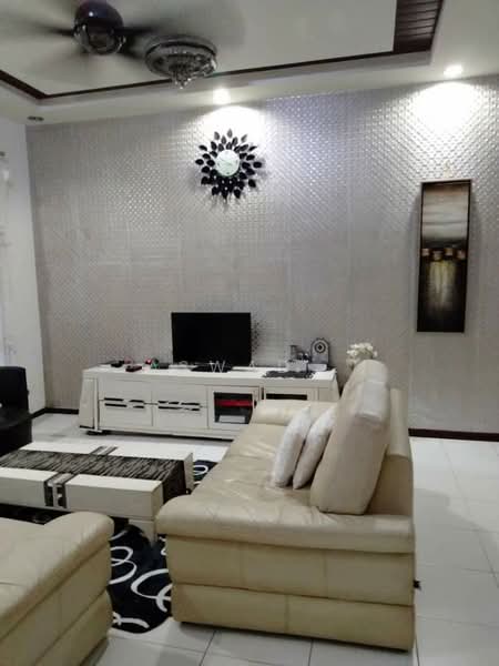 2-storey Terraced House for Sale in Teluk Kumbar (Bayan Lepas) - Aswad . - Living Hall - PropertyGuru.com.my