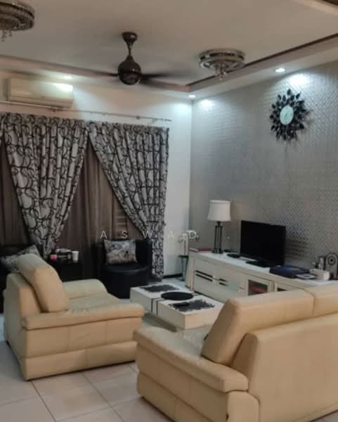 2-storey Terraced House for Sale in Teluk Kumbar (Bayan Lepas) - Aswad . - Living Hall - PropertyGuru.com.my