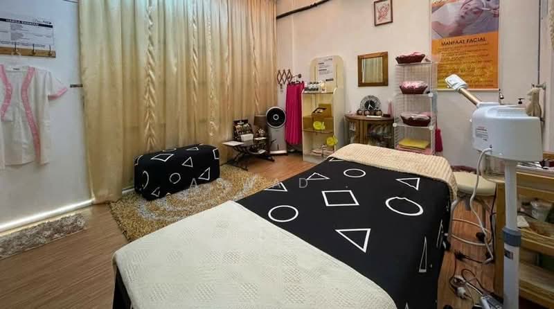 2-storey Terraced House for Sale in Teluk Kumbar (Bayan Lepas) - Aswad . - Bedroom - PropertyGuru.com.my