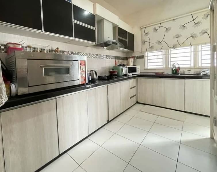 2-storey Terraced House for Sale in Teluk Kumbar (Bayan Lepas) - Aswad . - Kitchen - PropertyGuru.com.my