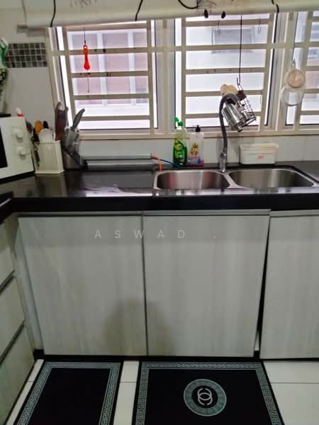 2-storey Terraced House for Sale in Teluk Kumbar (Bayan Lepas) - Aswad . - Kitchen - PropertyGuru.com.my