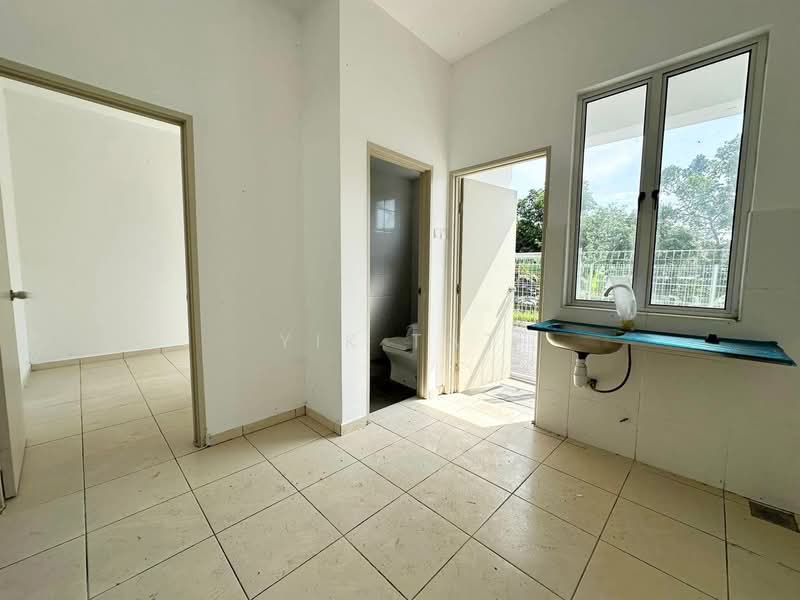 2-storey Terraced House for Sale in Taman Nusa Damai (Pasir Gudang) - Yik Tat - Kitchen - PropertyGuru.com.my