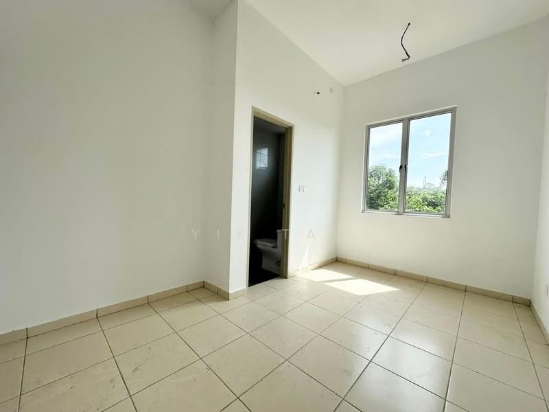 2-storey Terraced House for Sale in Taman Nusa Damai (Pasir Gudang) - Yik Tat - Interior - PropertyGuru.com.my