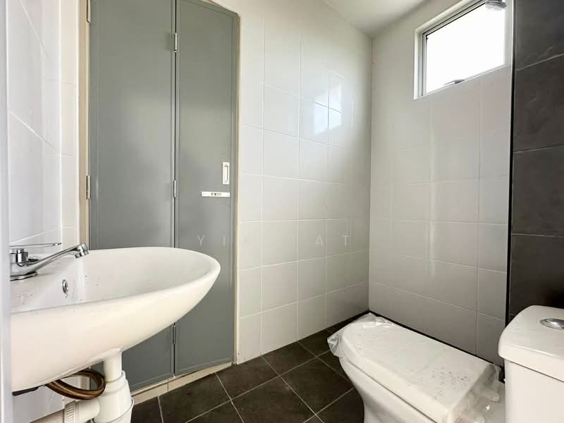 2-storey Terraced House for Sale in Taman Nusa Damai (Pasir Gudang) - Yik Tat - Bathroom - PropertyGuru.com.my