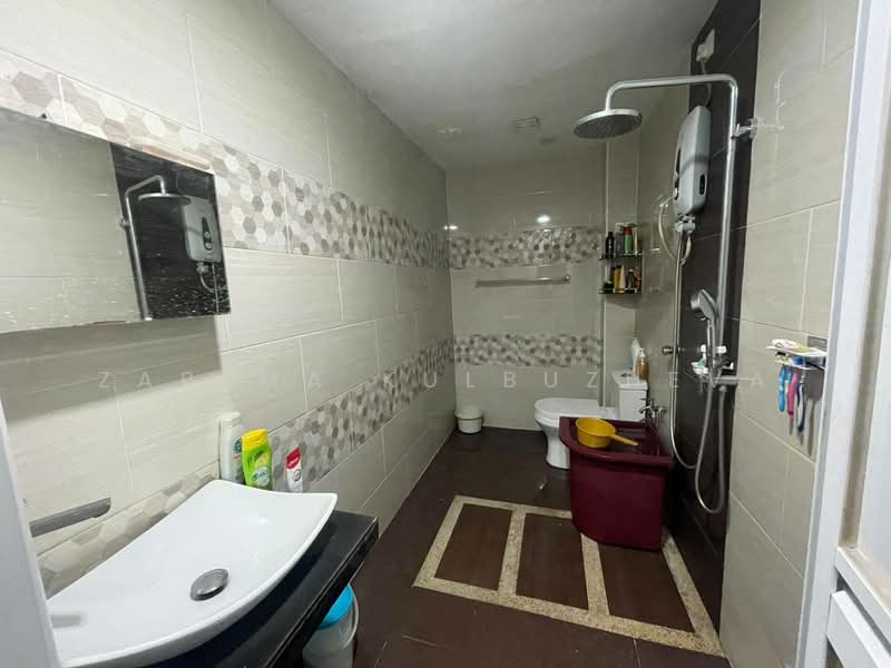 2-storey Terraced House for Sale in Kampung Gombak Indah (Batu Caves) - Zarema Kulbuzheva - Bathroom - PropertyGuru.com.my