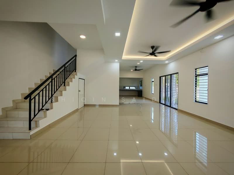 2-storey Terraced House for Sale in Rawang (Selangor) - Shiqin Saidin - Living Room - PropertyGuru.com.my