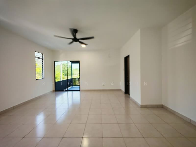 2-storey Terraced House for Sale in Rawang (Selangor) - Shiqin Saidin - Living Room - PropertyGuru.com.my