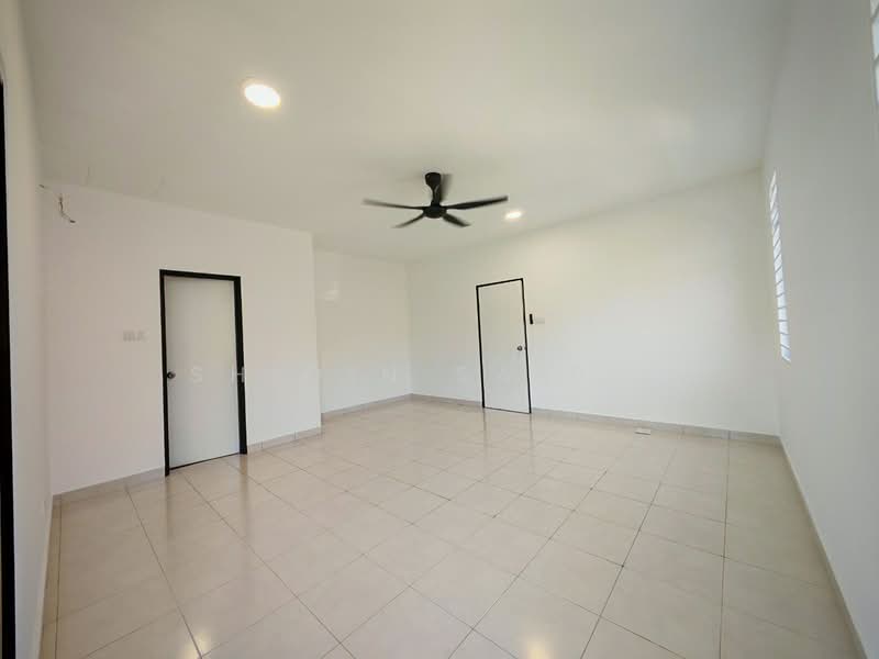 2-storey Terraced House for Sale in Rawang (Selangor) - Shiqin Saidin - Living Room - PropertyGuru.com.my