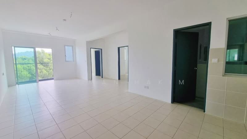 Apartment for Sale at Puncak Indah - Lukman Hakim - Living Room - PropertyGuru.com.my