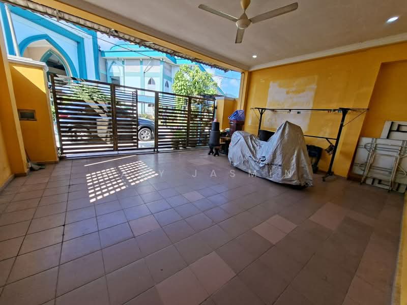 1.5-storey Terraced House for Sale in Selayang (Selangor) - Zaty Jasmin - Exterior - PropertyGuru.com.my