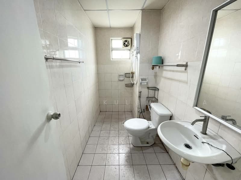 Jalil Damai Apartments untuk Untuk Dijual - RM 460,000, Mac 2026 - Bathroom - PropertyGuru.com.my