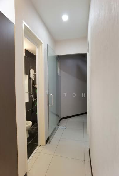 Condominium for Rent at The Clovers - Amy Toh - Walkway - PropertyGuru.com.my