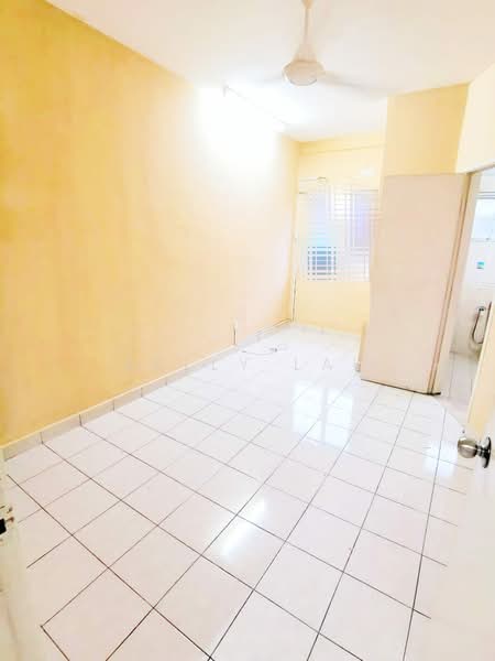 2-storey Terraced House for Sale at Taman Megah Kepong - Kelly Lai - Interior - PropertyGuru.com.my