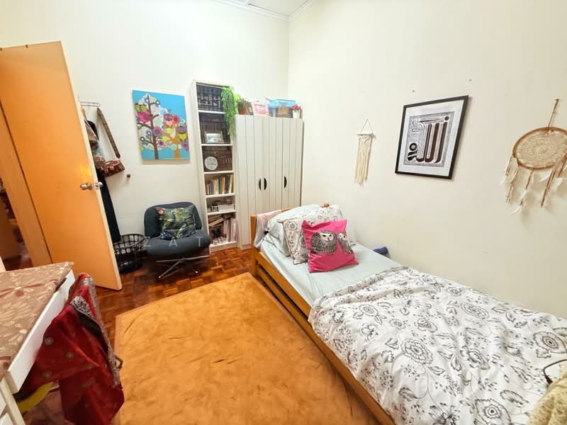 2-storey Terraced House for Sale in Putra Heights (Subang Jaya) - Zaty Jasmin - Bedroom - PropertyGuru.com.my