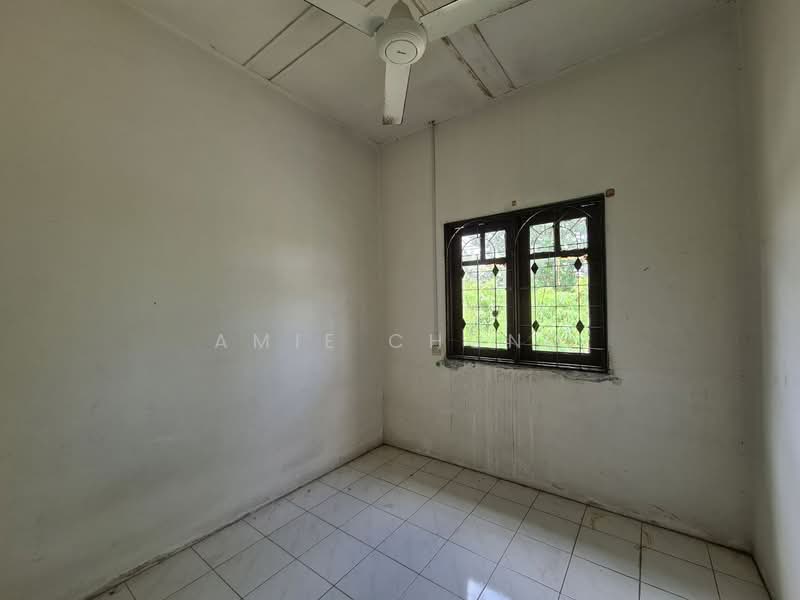 Menglembu untuk Untuk Dijual - RM 330,000, Feb 2026 - Bedroom - PropertyGuru.com.my