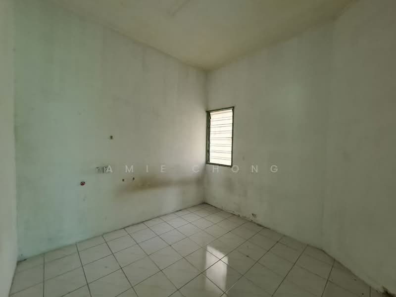 Menglembu untuk Untuk Dijual - RM 330,000, Feb 2026 - Bedroom - PropertyGuru.com.my