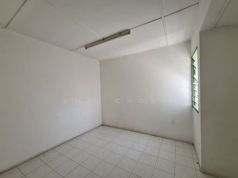 Menglembu untuk Untuk Dijual - RM 330,000, Feb 2026 - Bedroom - PropertyGuru.com.my