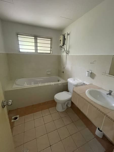Apartment for Sale at D'Rimba - Arvind Lee - Bathroom - PropertyGuru.com.my