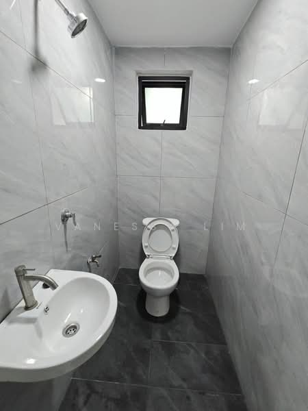 1-storey Terraced House for Sale in Taman Senai Jaya (Senai) - Vanessa Lim - Bathroom - PropertyGuru.com.my